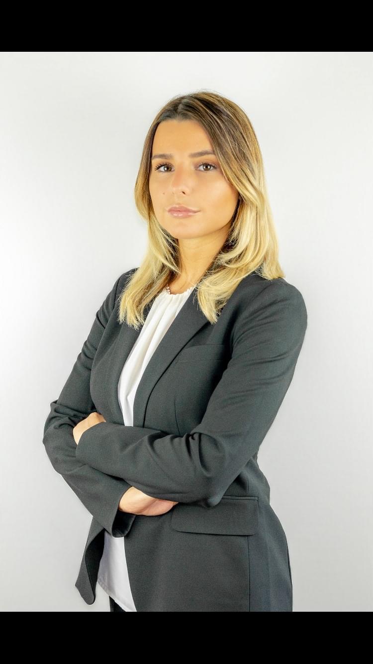 Profile picture for user dinela@advokatdebasso.se
